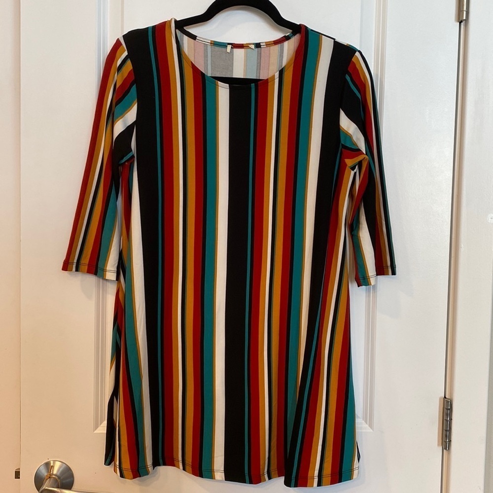 A-LINE Tunic bright color vertical strips, 3/4 Sleeves. Soft & stretchy.